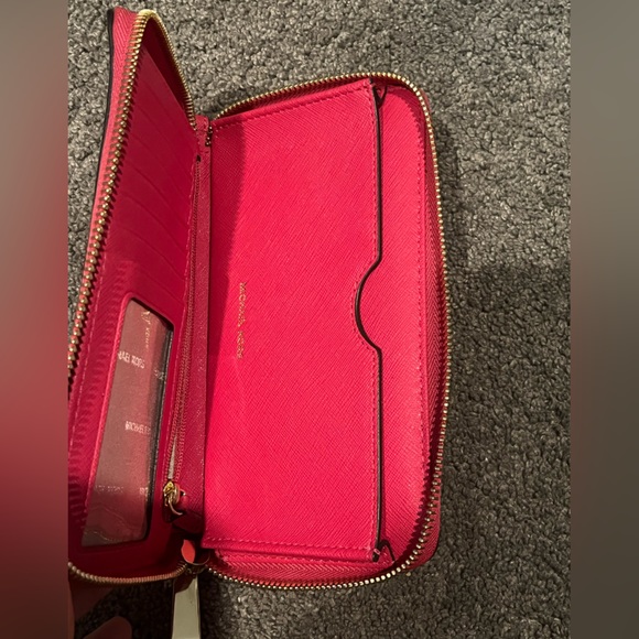 Micheal kors limited edition wallet - Picture 4 of 6